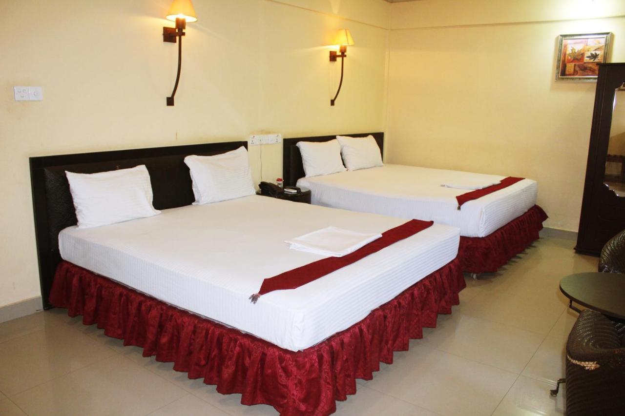 Green Grass Hotel & Restaurant Jaffna Exterior foto