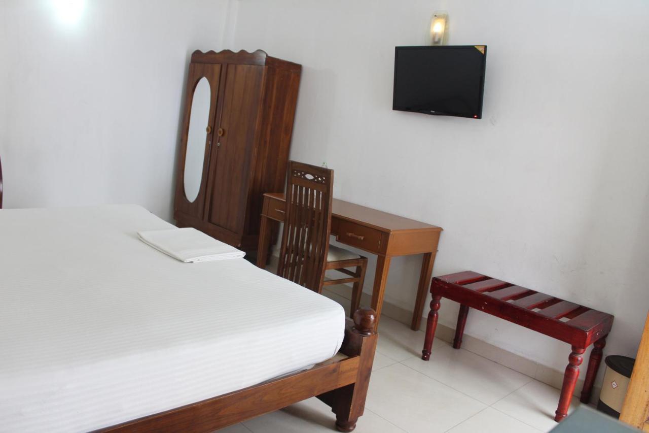 Green Grass Hotel & Restaurant Jaffna Exterior foto